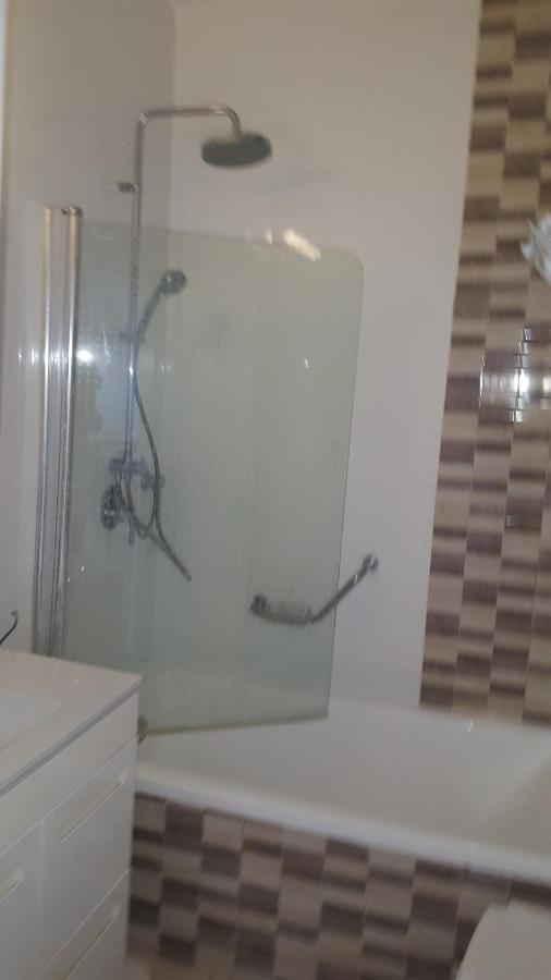 Room Near Sheba Medical Center, And Bar Ilan, And Tlv Airport Qiryat Ono Extérieur photo