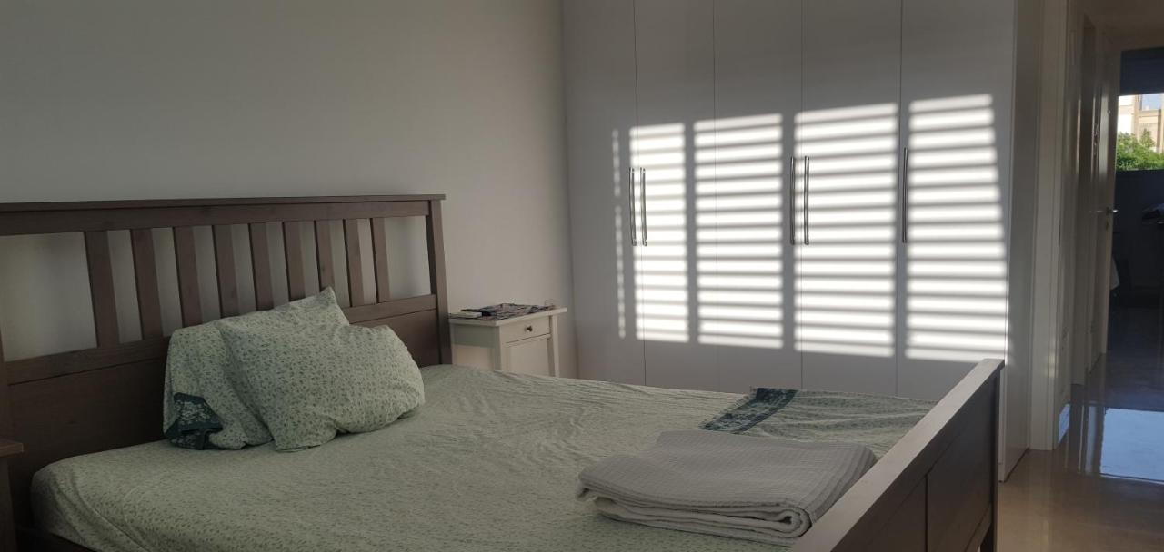 Room Near Sheba Medical Center, And Bar Ilan, And Tlv Airport Qiryat Ono Extérieur photo