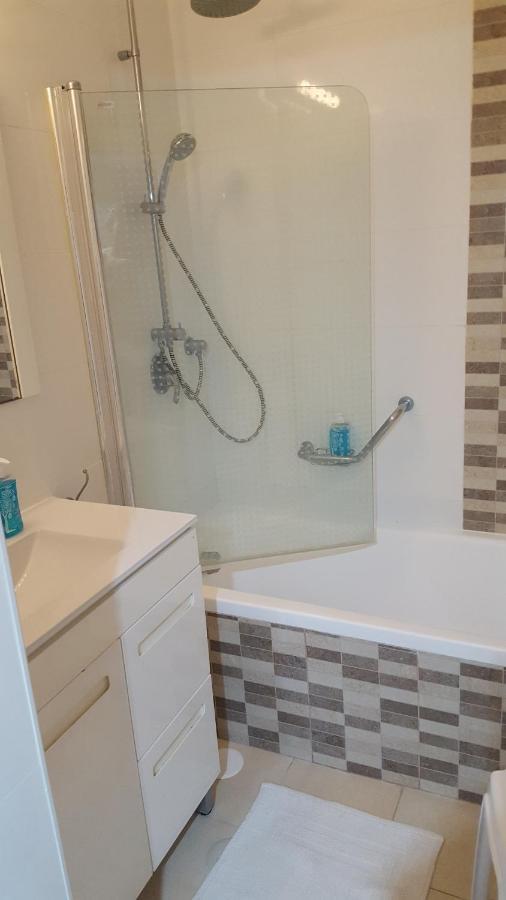 Room Near Sheba Medical Center, And Bar Ilan, And Tlv Airport Qiryat Ono Extérieur photo